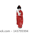 一位身穿振袖和服的女子在一年中的第一次神社參拜時，正在查看簽文。 143795994