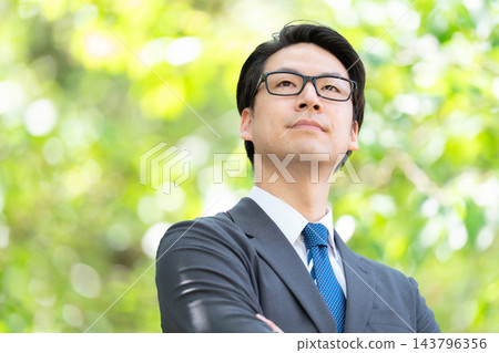 商人，中年，清新綠色 143796356