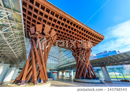 清晨,石川縣金澤市金澤站,鼓門 清晨,石川縣金澤市金澤站,鼓門 143798543