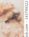 Antique keys and dried flowers 143799322