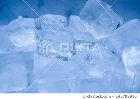 Pieces of crushed ice background close up 143799916