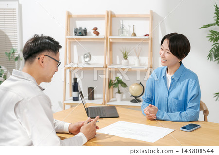 安排男女的人 安排男女的人 143808544