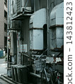 Scenery with a bicycle in the back alley 143812423