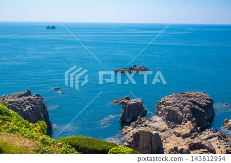 在美麗的夏日天空下,東金坊的壯麗景色展現在眼前。 在美麗的夏日天空下,東金坊的壯麗景色展現在眼前。 143812954