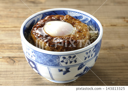 月見照燒漢堡蓋飯 143813325