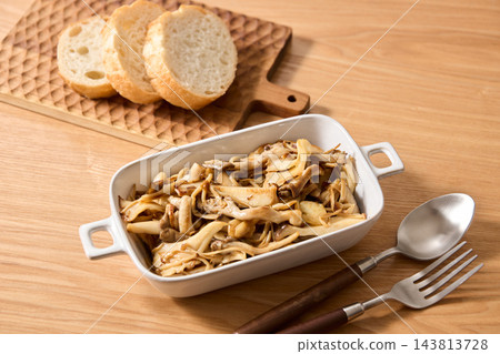 醃製蘑菇 醃製蘑菇 143813728