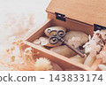 Antique keys and dried flowers 143833174