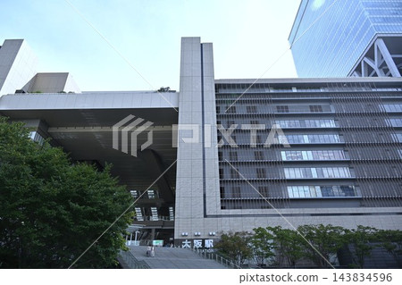 陽光明媚的大阪站 陽光明媚的大阪站 143834596