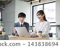 會議、面試、研討會、男性和女性 143838694