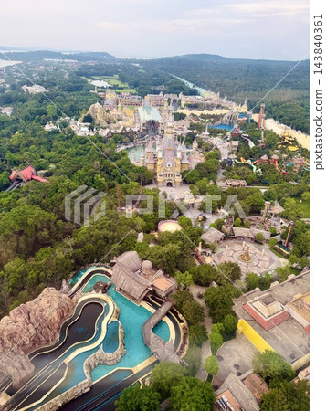 越南富國島擁有壯麗的海景和大型主題樂園。 143840361