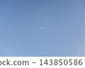 A clear, vast, and crisp autumn blue sky 143850586