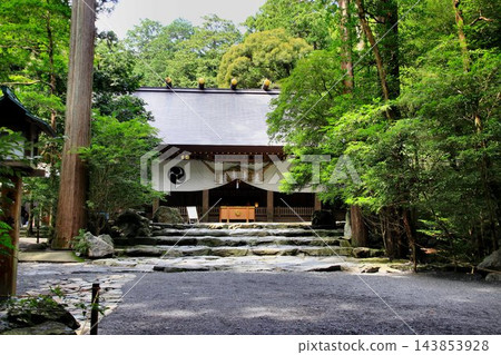 椿大神社,又稱猿田彥大本宮,是供奉猿田彥的主神社。 椿大神社,又稱猿田彥大本宮,是供奉猿田彥的主神社。 143853928