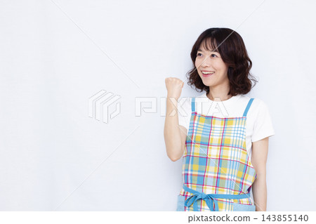 家庭主婦做拳頭泵 143855140