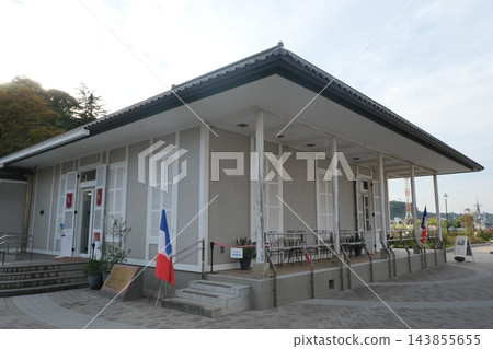 橫須賀維尼公園的蒂博迪埃住宅 橫須賀維尼公園的蒂博迪埃住宅 143855655