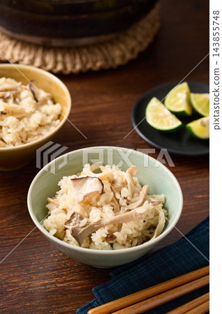 蘑菇飯(碗裝) 蘑菇飯(碗裝) 143855748