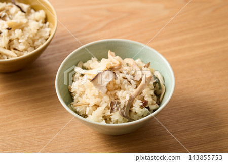 蘑菇飯(碗裝) 蘑菇飯(碗裝) 143855753