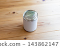 放置時間過長而膨脹變形的罐頭食品 143862147