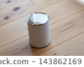 放置時間過長而膨脹變形的罐頭食品 143862169
