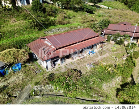 山梨縣藤川町平林梯田,遠眺富士山:秋日鄉村風光 山梨縣藤川町平林梯田,遠眺富士山:秋日鄉村風光 143862814