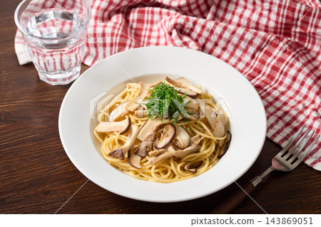 奶油醬油風味蘑菇意麵 143869051