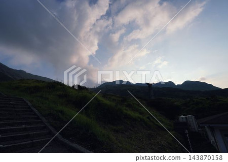 活火山的旅遊目的地 143870158