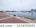 佐世保港是往返鄰近島嶼的船舶出發港。 143870445