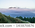 Autumn landscape with mountain clouds in Qixingshan, Taiwan 143870876