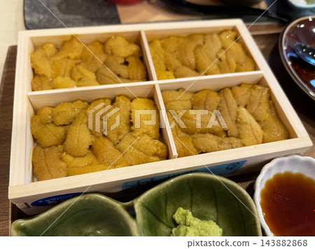 來自函館的美味海膽 來自函館的美味海膽 143882868
