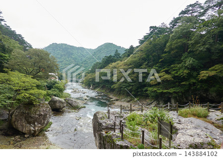 栃木縣那須鹽原市栃木川、鹽原溪谷、福東、岩石觀景台 栃木縣那須鹽原市栃木川、鹽原溪谷、福東、岩石觀景台 143884102
