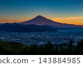 從日本平眺望富士山的黎明景色 143884985