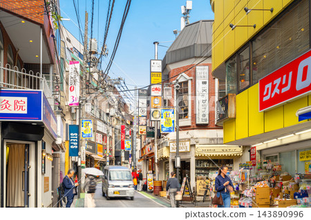 東京下北澤車站南口商店街 143890996