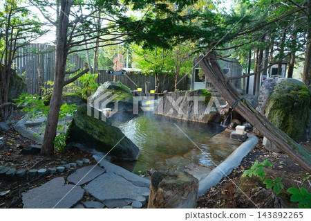 日本的隱密溫泉-川湯溫泉 日本的隱密溫泉-川湯溫泉 143892265