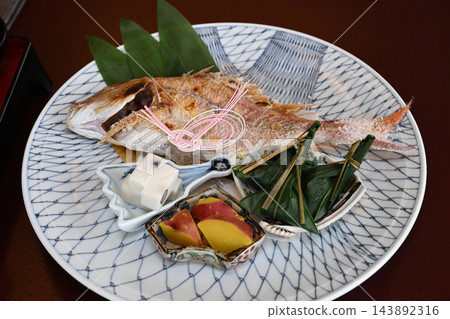 慶祝鯛魚 慶祝鯛魚 143892316