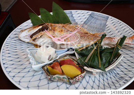 慶祝鯛魚 慶祝鯛魚 143892320