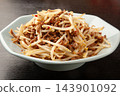 Stir-fried bean sprouts with minced meat sauce Stir-fried bean sprouts with minced meat sauce 143901092