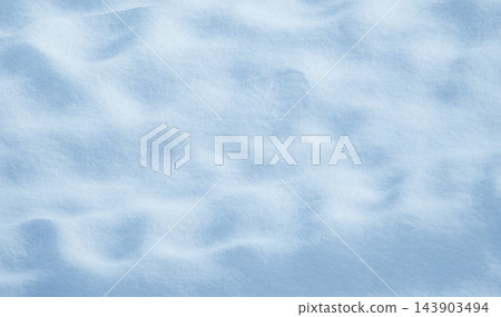 猿飛日斬高原的雪景十分有趣，地形崎嶇不平，起伏不平。 143903494