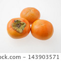 Fuyu Persimmon - The Real Thing 143903571