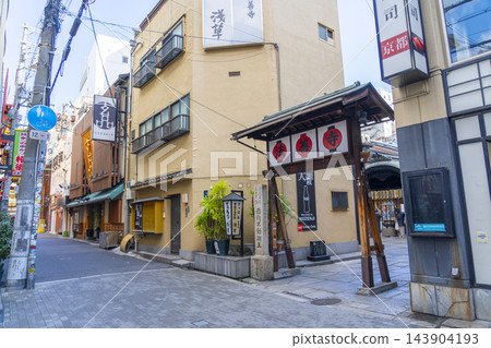 大阪南:法善寺迷人的清晨(2026) 大阪南:法善寺迷人的清晨(2026) 143904193