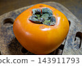 A very delicious persimmon that I ate in an ordinary Japanese household. 143911793