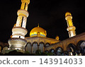Nighttime view of the illuminated Jame' Asr Hassanal Bolkiah Mosque (Brunei) 143914033