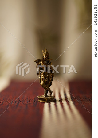 印度神像吹笛 143922281