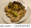 茄子豬肉薑汁炒，家常菜，妻子做的菜，家常菜，我們家的味道，精心烹製的飯菜，晚餐，夜宵，家庭餐桌 143934787