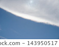 漂浮在藍天上的雲彩 143950517