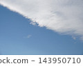 漂浮在藍天上的雲彩 143950710