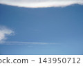 漂浮在藍天上的雲彩 143950712