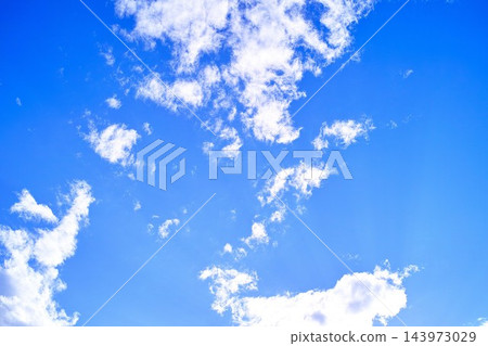 藍色的天空和雲圖像 藍色的天空和雲圖像 143973029