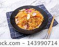 healthy Stir-Fried Rice Vermicelli with Chinese Cabbage and Carrots 143990714