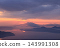 Early morning view of Tsubetsu Pass and sea of ​​clouds (Hokkaido) 143991308