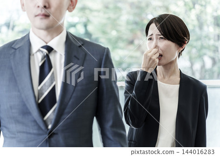 商業環境中的體味問題:氣味騷擾 商業環境中的體味問題:氣味騷擾 144016283
