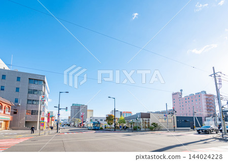 【北海道】千歲市，千代田町三丁目交叉路口，JR千歲站西口附近街景 144024228